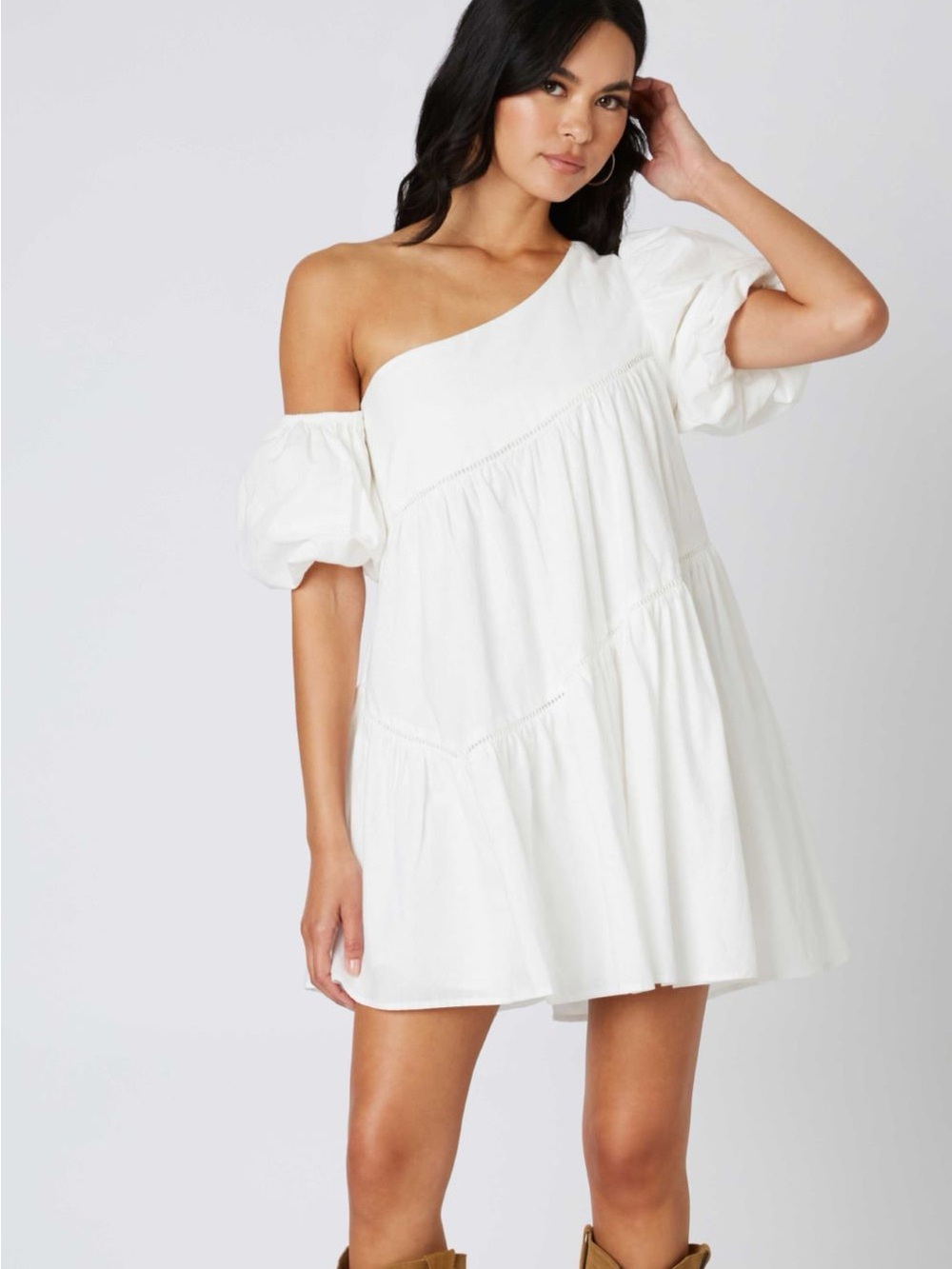 Altar’d state White One-Shoulder Tiered Cotton Dress